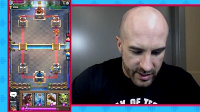 CESARO_dishes_pains___answers_your_CLASH_ROYALE_questions___2_--_UpUpDownDown_P_mp40367.jpg