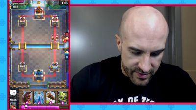 CESARO_dishes_pains___answers_your_CLASH_ROYALE_questions___2_--_UpUpDownDown_P_mp40368.jpg