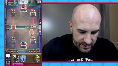 CESARO_dishes_pains___answers_your_CLASH_ROYALE_questions___2_--_UpUpDownDown_P_mp40376.jpg