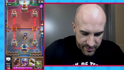 CESARO_dishes_pains___answers_your_CLASH_ROYALE_questions___2_--_UpUpDownDown_P_mp40380.jpg