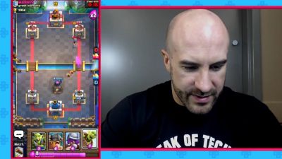 CESARO_dishes_pains___answers_your_CLASH_ROYALE_questions___2_--_UpUpDownDown_P_mp40399.jpg