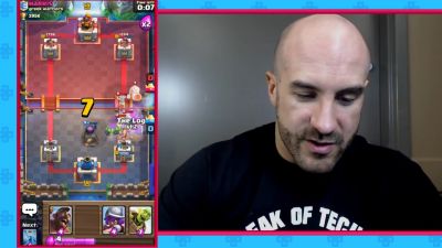 CESARO_dishes_pains___answers_your_CLASH_ROYALE_questions___2_--_UpUpDownDown_P_mp40410.jpg