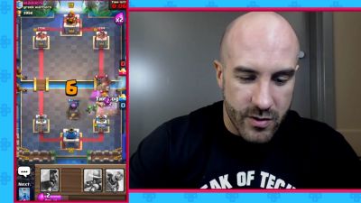 CESARO_dishes_pains___answers_your_CLASH_ROYALE_questions___2_--_UpUpDownDown_P_mp40411.jpg