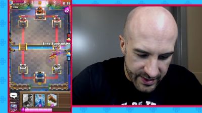 CESARO_dishes_pains___answers_your_CLASH_ROYALE_questions___2_--_UpUpDownDown_P_mp40433.jpg