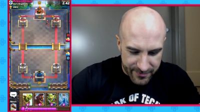 CESARO_dishes_pains___answers_your_CLASH_ROYALE_questions___2_--_UpUpDownDown_P_mp40476.jpg