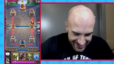 CESARO_dishes_pains___answers_your_CLASH_ROYALE_questions___2_--_UpUpDownDown_P_mp40477.jpg