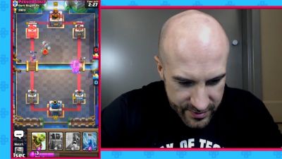 CESARO_dishes_pains___answers_your_CLASH_ROYALE_questions___2_--_UpUpDownDown_P_mp40484.jpg