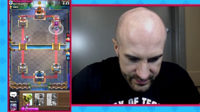 CESARO_dishes_pains___answers_your_CLASH_ROYALE_questions___2_--_UpUpDownDown_P_mp40486.jpg