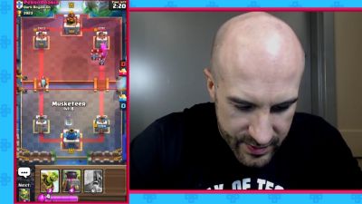 CESARO_dishes_pains___answers_your_CLASH_ROYALE_questions___2_--_UpUpDownDown_P_mp40489.jpg