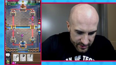 CESARO_dishes_pains___answers_your_CLASH_ROYALE_questions___2_--_UpUpDownDown_P_mp40490.jpg