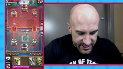CESARO_dishes_pains___answers_your_CLASH_ROYALE_questions___2_--_UpUpDownDown_P_mp40495.jpg