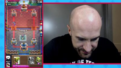CESARO_dishes_pains___answers_your_CLASH_ROYALE_questions___2_--_UpUpDownDown_P_mp40496.jpg
