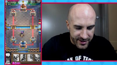 CESARO_dishes_pains___answers_your_CLASH_ROYALE_questions___2_--_UpUpDownDown_P_mp40502.jpg