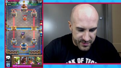CESARO_dishes_pains___answers_your_CLASH_ROYALE_questions___2_--_UpUpDownDown_P_mp40512.jpg