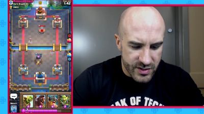 CESARO_dishes_pains___answers_your_CLASH_ROYALE_questions___2_--_UpUpDownDown_P_mp40517.jpg