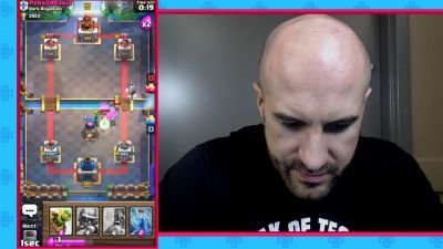 CESARO_dishes_pains___answers_your_CLASH_ROYALE_questions___2_--_UpUpDownDown_P_mp40575.jpg