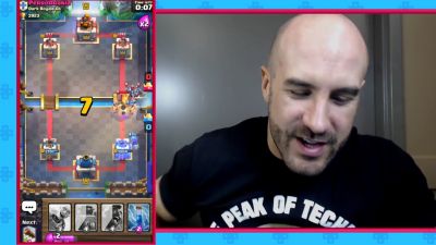 CESARO_dishes_pains___answers_your_CLASH_ROYALE_questions___2_--_UpUpDownDown_P_mp40587.jpg