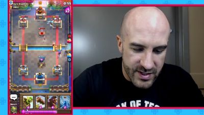 CESARO_dishes_pains___answers_your_CLASH_ROYALE_questions___2_--_UpUpDownDown_P_mp40599.jpg