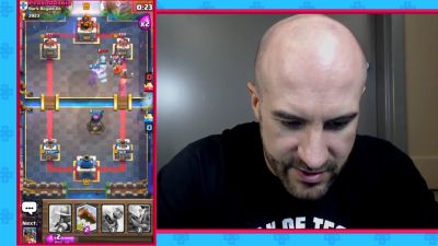 CESARO_dishes_pains___answers_your_CLASH_ROYALE_questions___2_--_UpUpDownDown_P_mp40631.jpg
