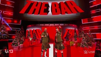 Cesaro_12_25_17_mp40289.jpg