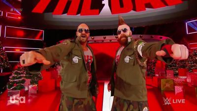 Cesaro_12_25_17_mp40294.jpg