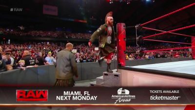 Cesaro_12_25_17_mp40309.jpg