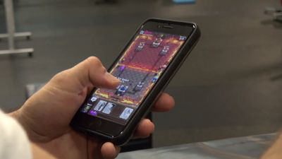 Clash_Royale_-_WWE_TAG_TEAM_CHALLENGE21_mp40119.jpg
