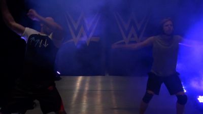 Clash_Royale_-_WWE_TAG_TEAM_CHALLENGE21_mp40153.jpg