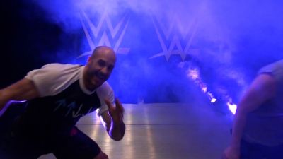 Clash_Royale_-_WWE_TAG_TEAM_CHALLENGE21_mp40155.jpg