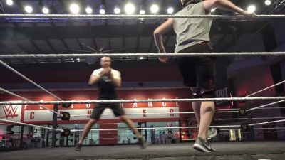 Clash_Royale_-_WWE_TAG_TEAM_CHALLENGE21_mp40175.jpg