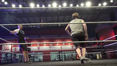Clash_Royale_-_WWE_TAG_TEAM_CHALLENGE21_mp40176.jpg