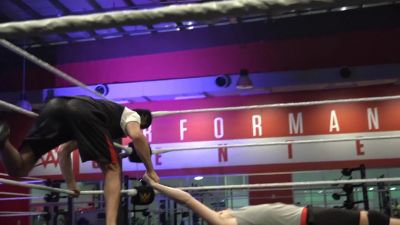 Clash_Royale_-_WWE_TAG_TEAM_CHALLENGE21_mp40190.jpg