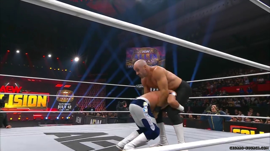 Claudio_Collision_mp41975.jpg