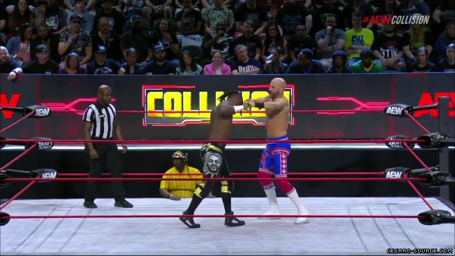 Claudio_Collision_mp42173~0.jpg