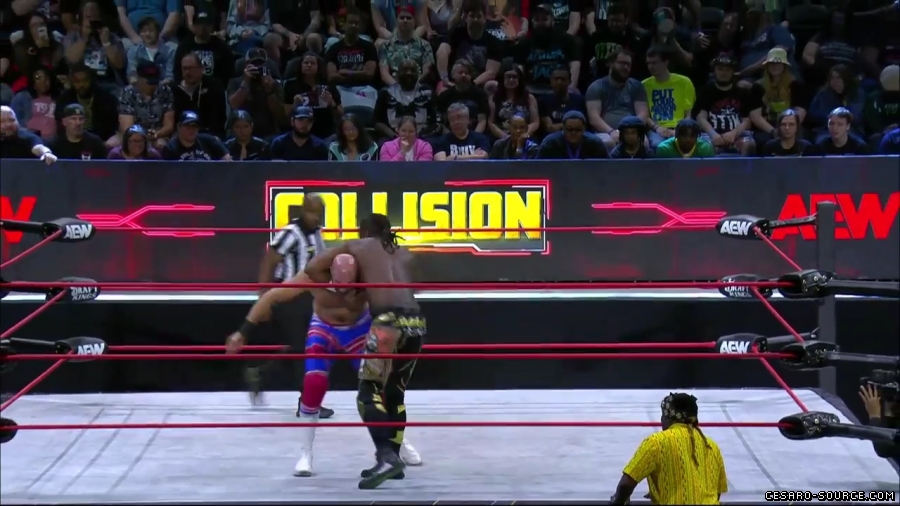 Claudio_Collision_mp42397.jpg
