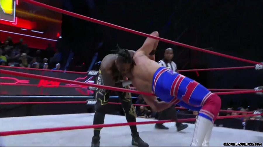 Claudio_Collision_mp42400.jpg