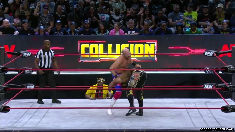Claudio_Collision_mp43205.jpg
