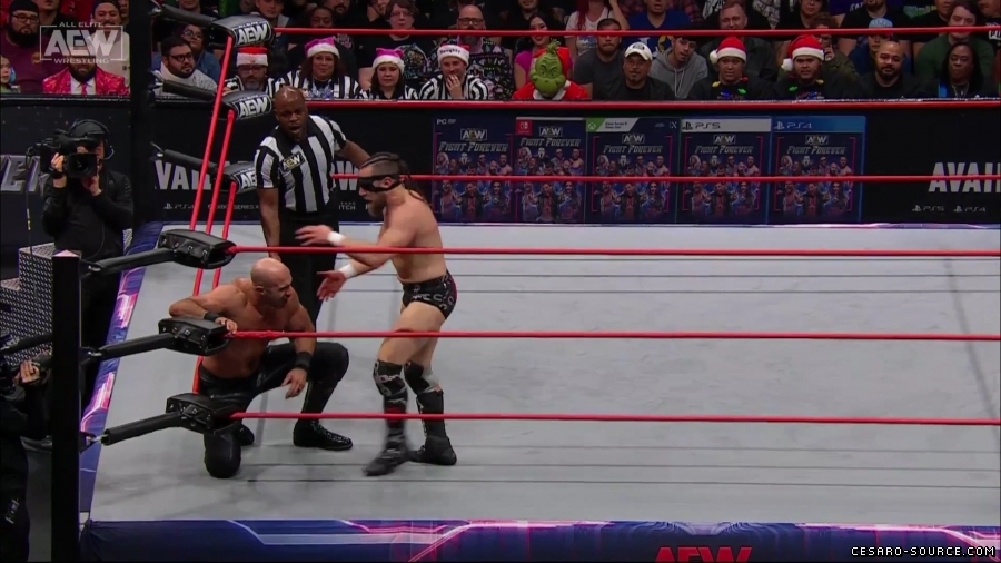 Collision_Dec_23rd_mp418250.jpg