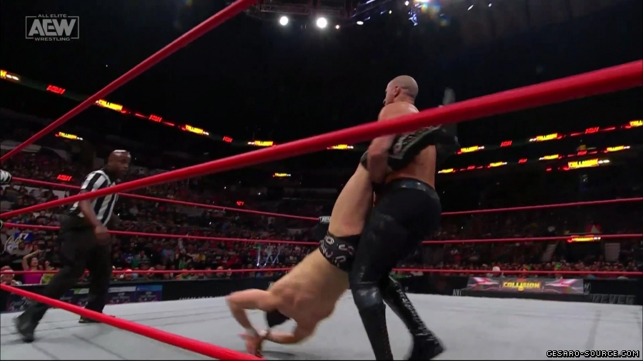 Collision_Dec_23rd_mp418273.jpg