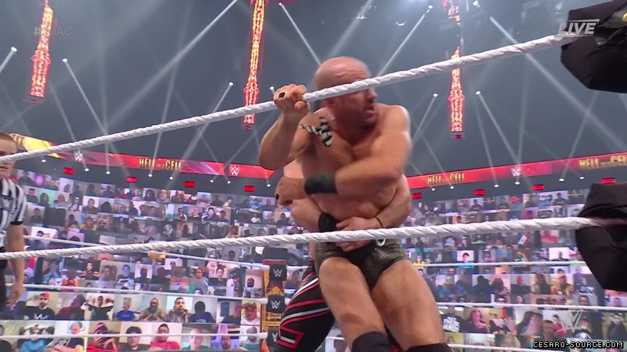 HIAC_Cesaro_mp40249.jpg