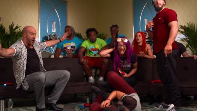HUGGIN27_UPPERCUTS_28Bayley_Cesaro29_vs__NASHA_28Sasha_Neville29_--_Rocket_League__mp40957.jpg