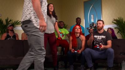 HUGGIN__UPPERCUTS_28Bayley_Cesaro29_vs__UP-UPBEATNIKS_28Becky_Sami29_--_Rocket_Leag_mp40198.jpg