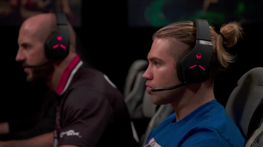 LEAGUE_OF_LEGENDS_-_Team_WWE_vs__Team_NXT_SHOWMATCH_mp40016.jpg