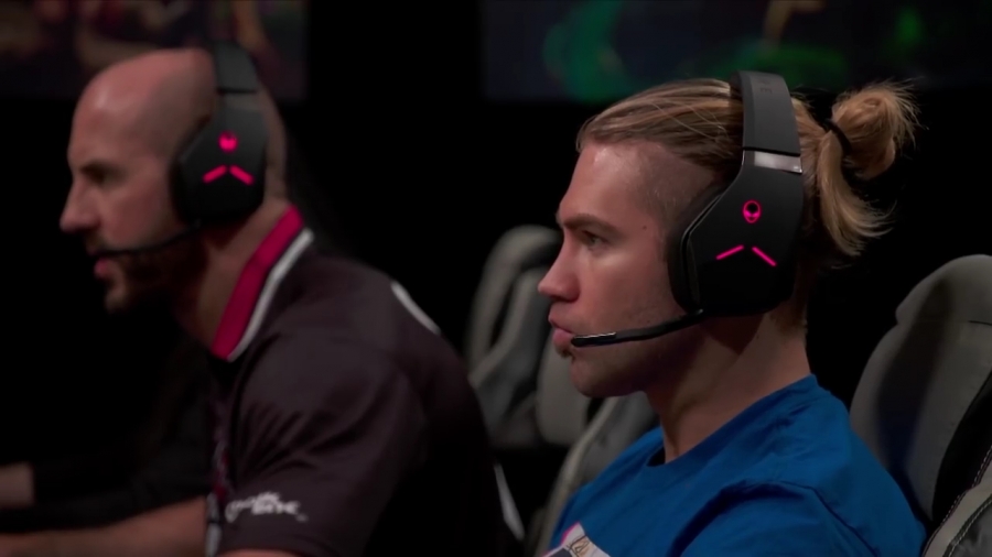 LEAGUE_OF_LEGENDS_-_Team_WWE_vs__Team_NXT_SHOWMATCH_mp40017.jpg
