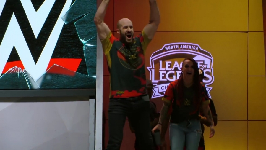 LEAGUE_OF_LEGENDS_-_Team_WWE_vs__Team_NXT_SHOWMATCH_mp40222.jpg