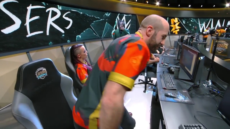 LEAGUE_OF_LEGENDS_-_Team_WWE_vs__Team_NXT_SHOWMATCH_mp40672.jpg