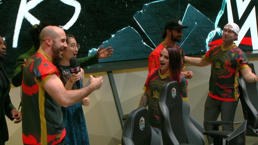 LEAGUE_OF_LEGENDS_-_Team_WWE_vs__Team_NXT_SHOWMATCH_mp41051.jpg