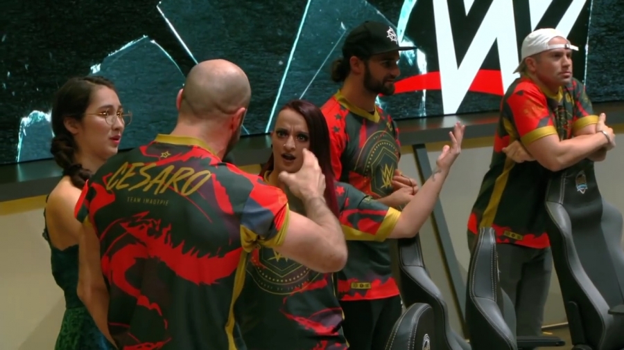 LEAGUE_OF_LEGENDS_-_Team_WWE_vs__Team_NXT_SHOWMATCH_mp41063.jpg