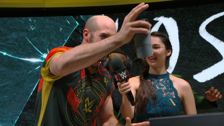 LEAGUE_OF_LEGENDS_-_Team_WWE_vs__Team_NXT_SHOWMATCH_mp41080.jpg