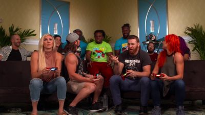 ROYAL_127S_28Charlotte_AJ29_vs__UP-UPBEATNIKS_28Becky_Sami29_--_Rocket_League_Tour_mp40395.jpg